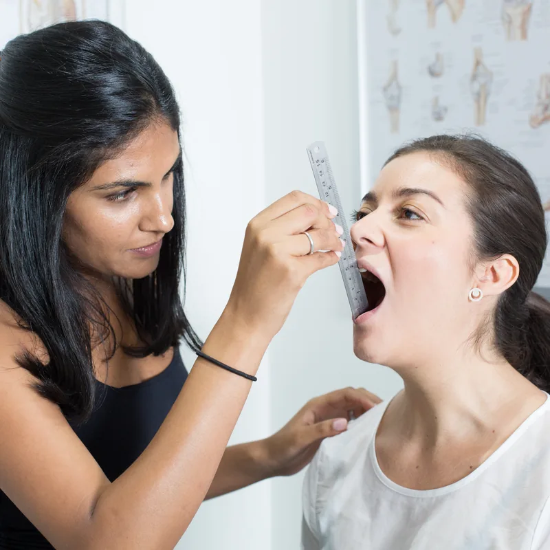 Assessing jaw mobility
